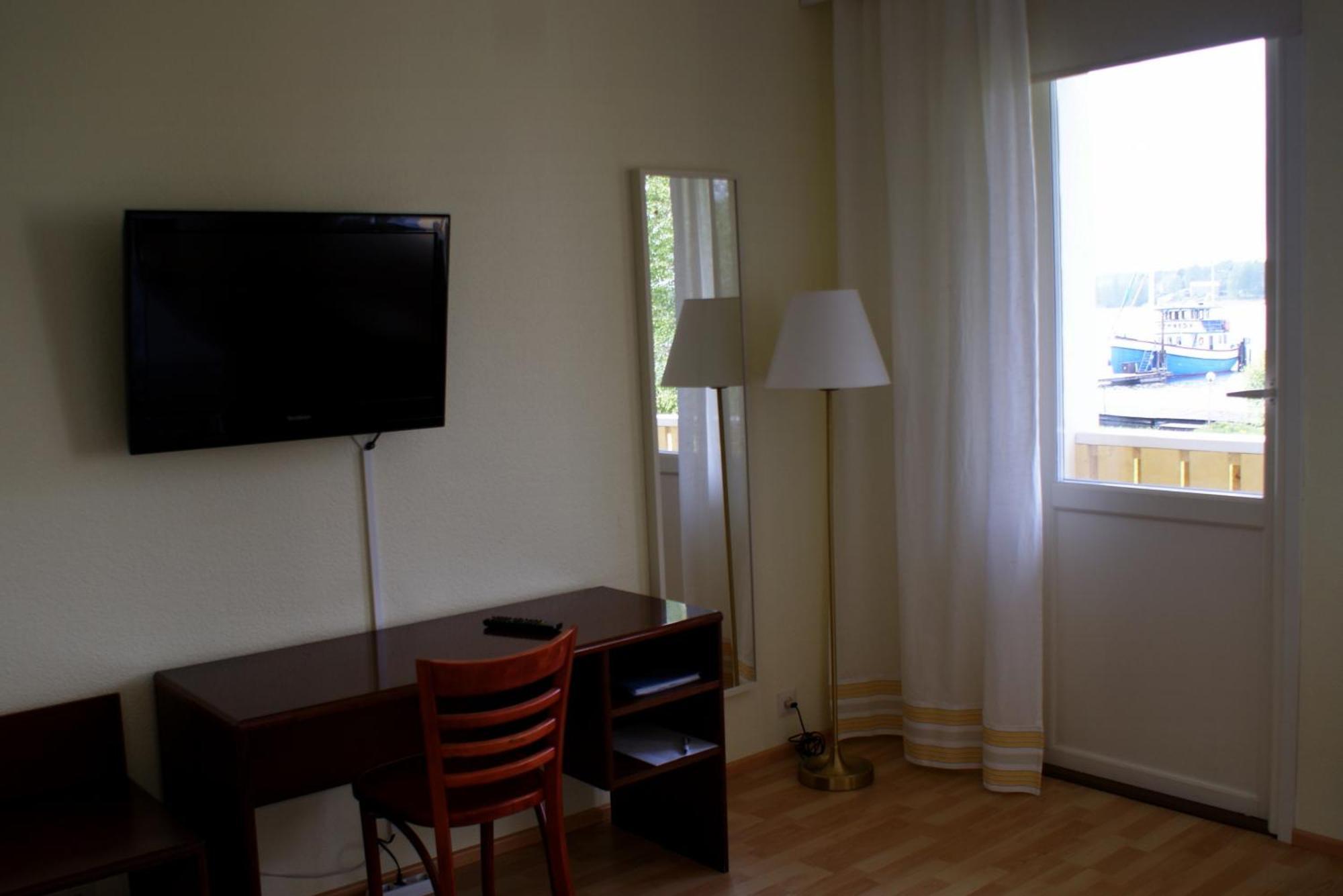 Hotel Sea Front Raseborg Kültér fotó