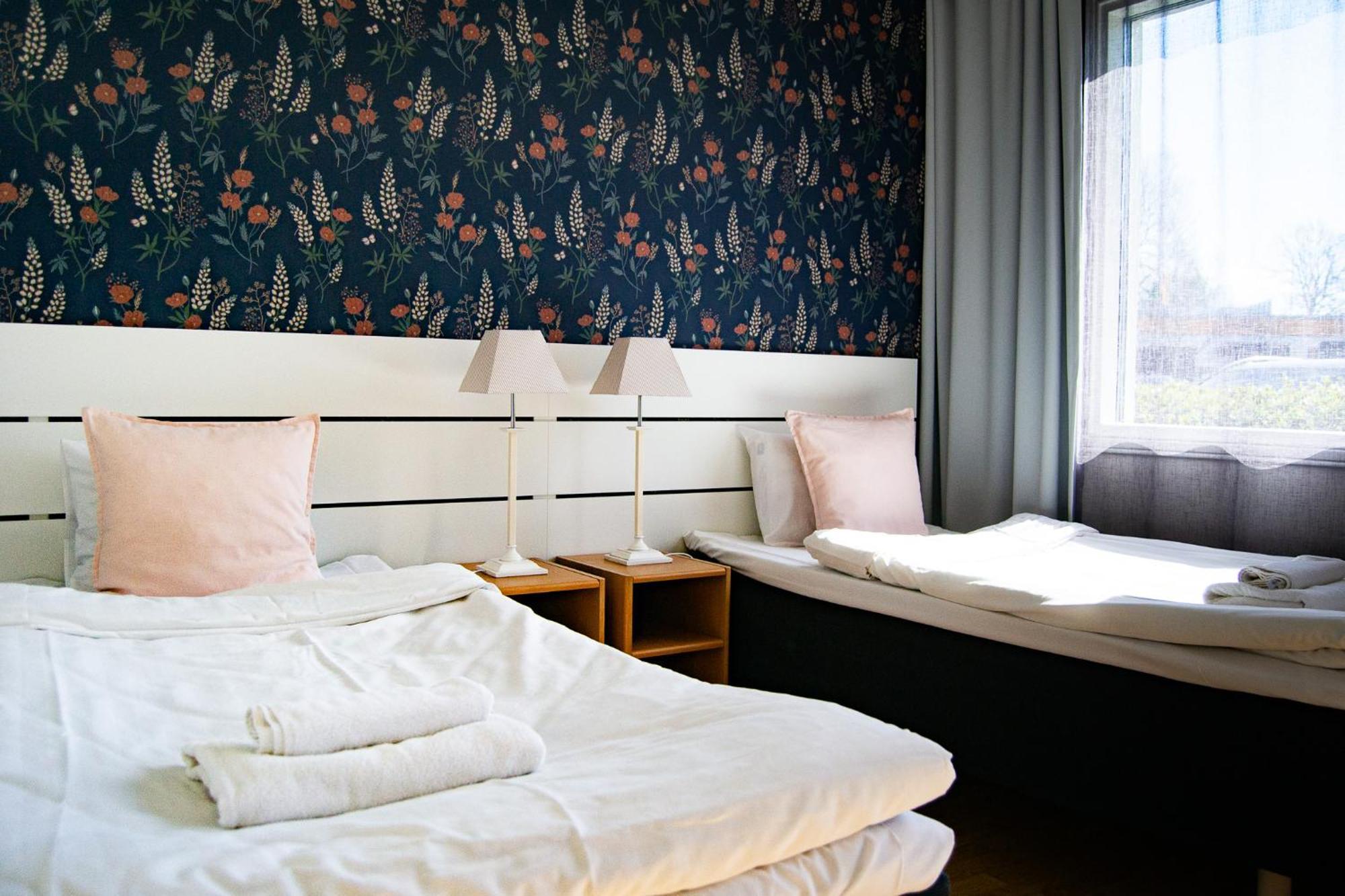 Hotel Sea Front Raseborg Kültér fotó