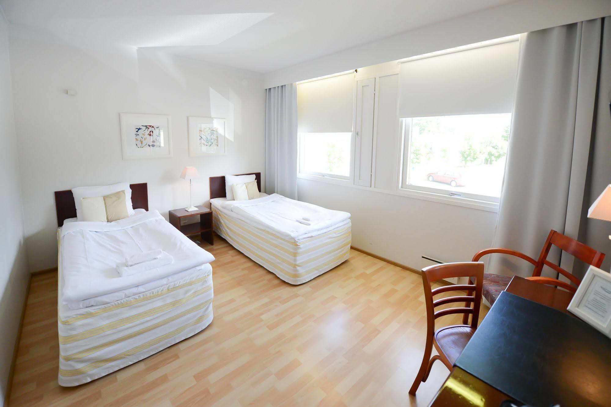 Hotel Sea Front Raseborg Kültér fotó